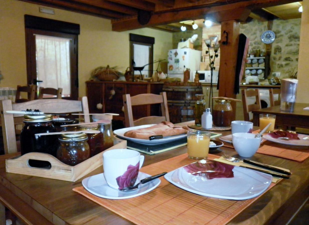 Bed and Breakfast Casa Rural Calle Real Torremocha de Ayllón Exterior foto