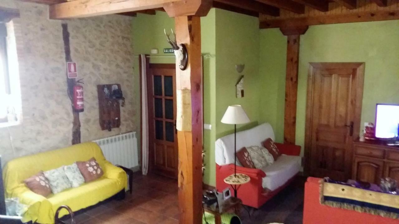 Bed and Breakfast Casa Rural Calle Real Torremocha de Ayllón Exterior foto
