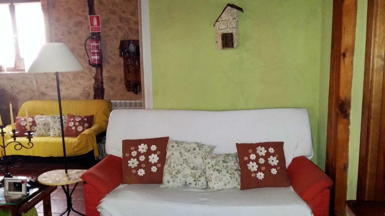 Bed and Breakfast Casa Rural Calle Real Torremocha de Ayllón Exterior foto