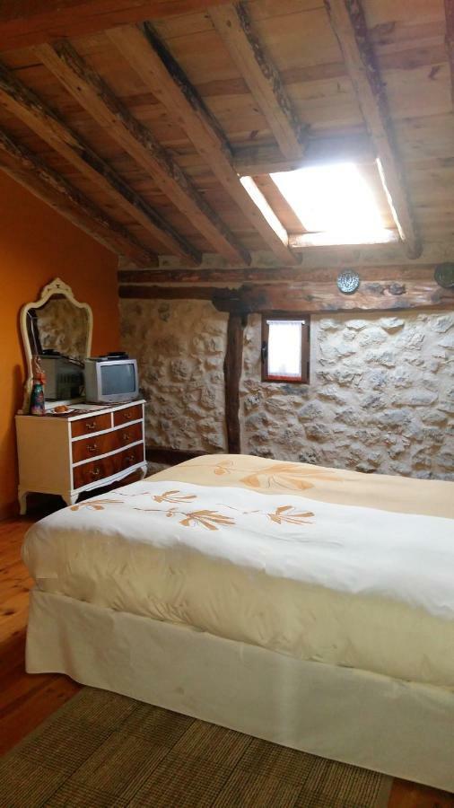 Bed and Breakfast Casa Rural Calle Real Torremocha de Ayllón Exterior foto