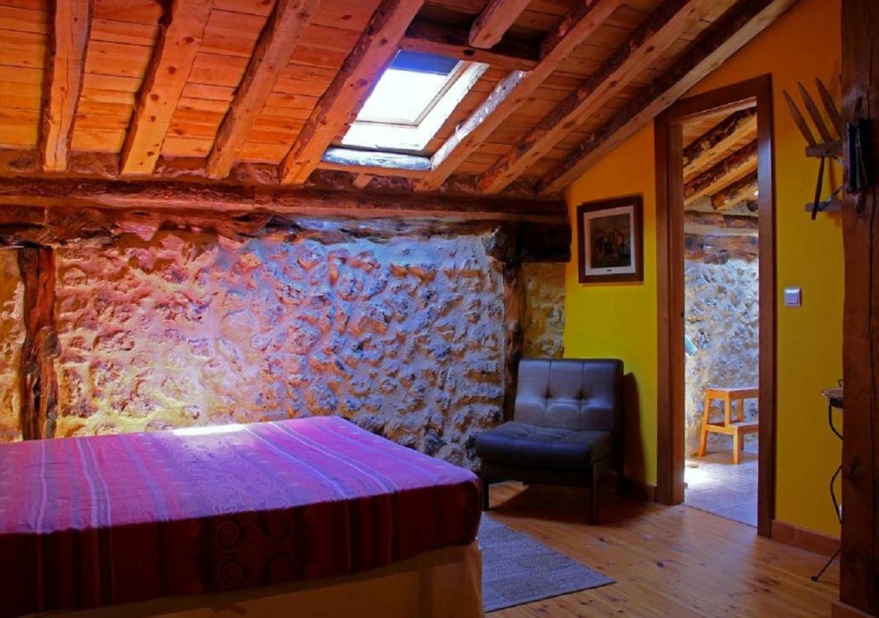 Bed and Breakfast Casa Rural Calle Real Torremocha de Ayllón Exterior foto