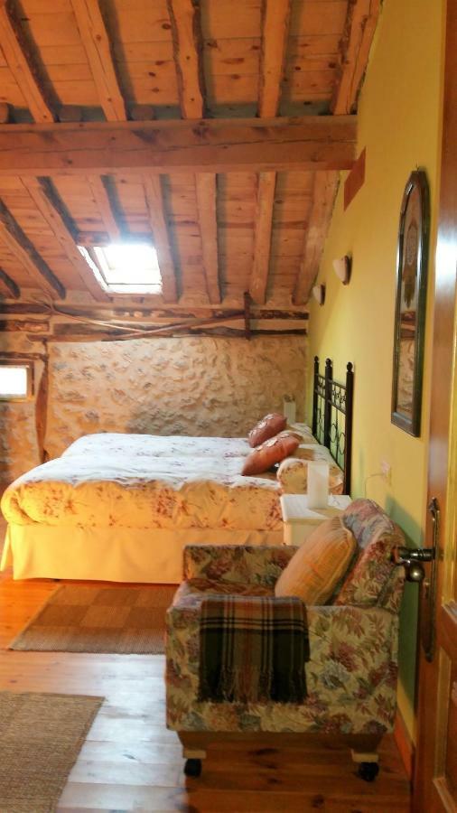 Bed and Breakfast Casa Rural Calle Real Torremocha de Ayllón Exterior foto